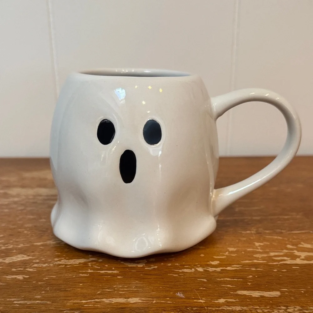 Williams Sonoma Ghostly White Mug